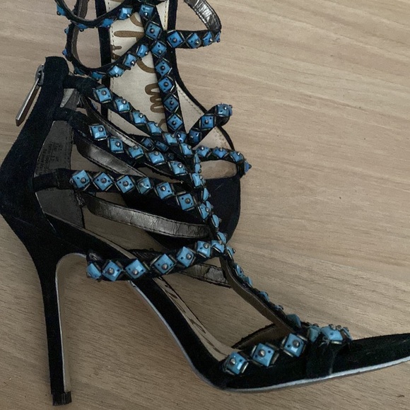 Black suede sandal with turquoise accents - Picture 2 of 2